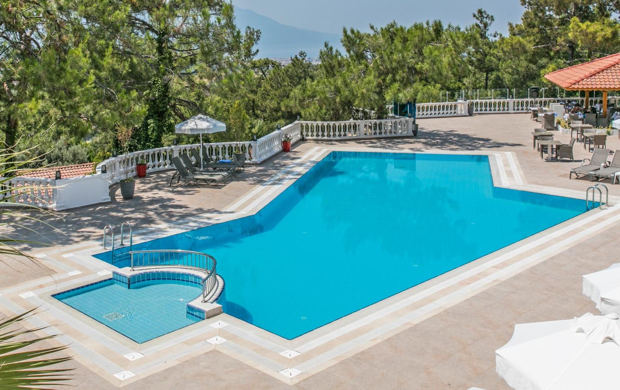 Pine Club Apart Hotel Кушадасы Экстерьер фото
